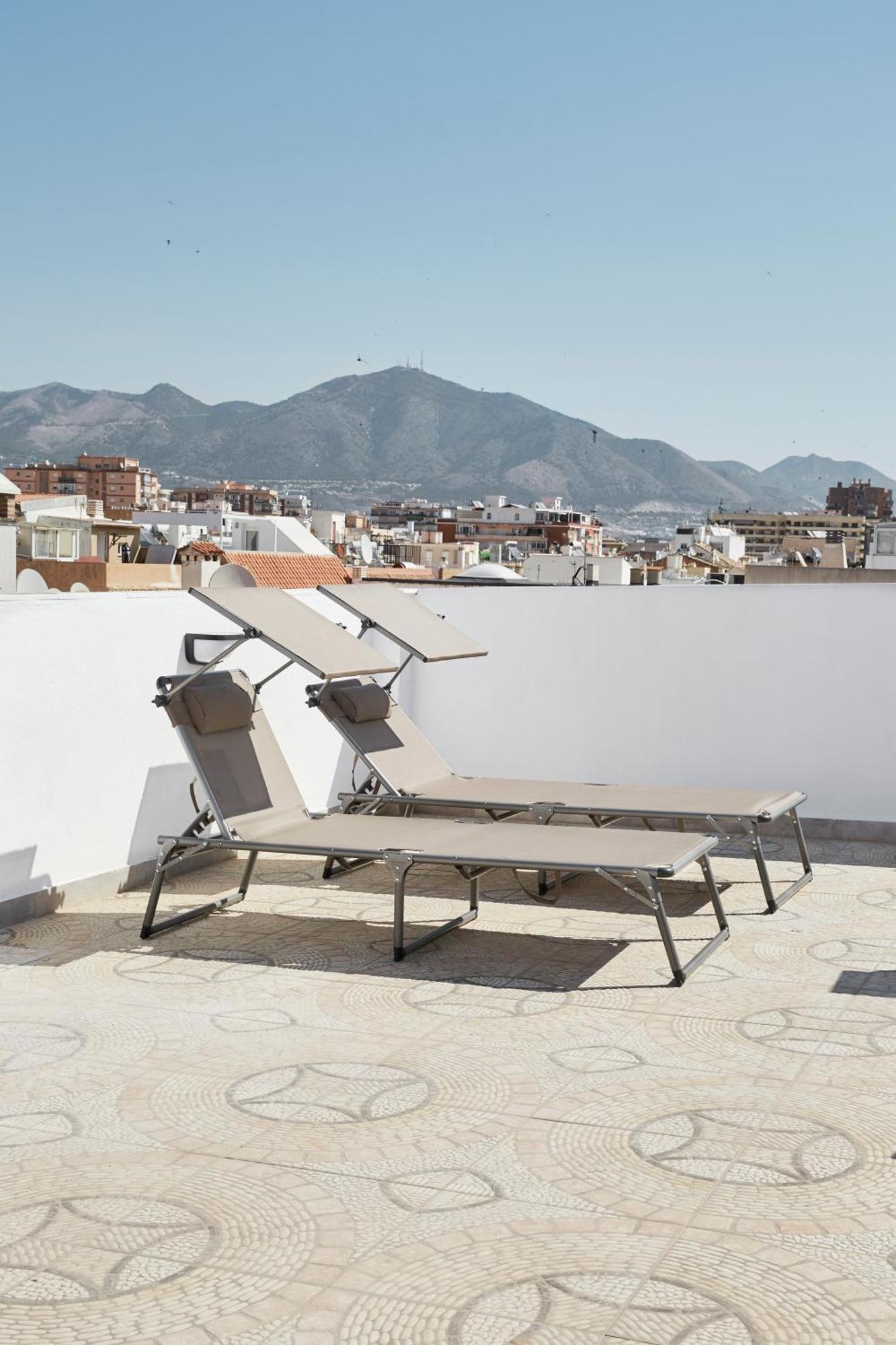 City Center Penthouse With Solarium 2 Minutes From The Beach Фуэнхирола Экстерьер фото